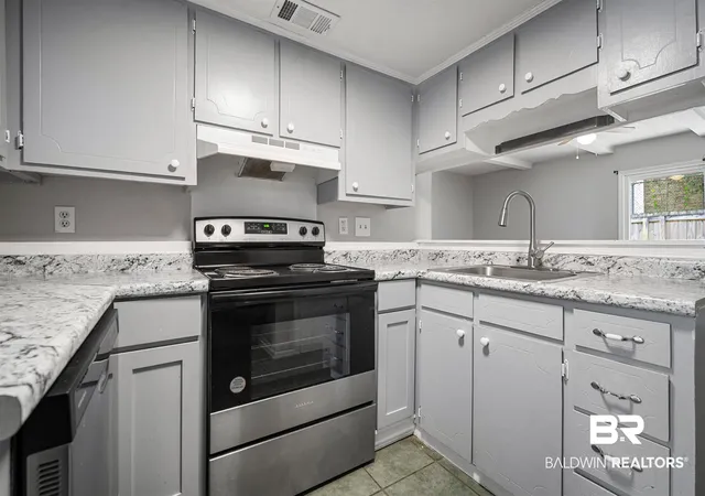 Photo 3 of Townhouse for sale at 4017 Cottage Hl Rd #58, Mobile, AL 36609 | MLS# 398062 | Listing updated on 2026-09-16