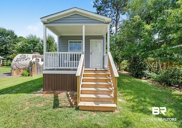 Photo 3 of Single family home for sale at 30 Buena Vista Dr, Lillian, AL 36549 | MLS# 406033 | Listing updated on 2026-09-11