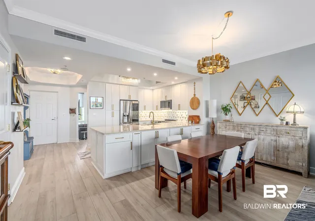 Listing Photo 2 - Condo for sale in building located at 645 Lost Key Dr, Pensacola, FL 32507 - Unit #605