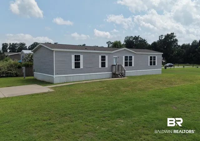 Photo 2 of Single family home for sale at 21601 Westside Loop, Silverhill, AL 36576 | MLS# 398639 | Listing updated on 2026-08-24