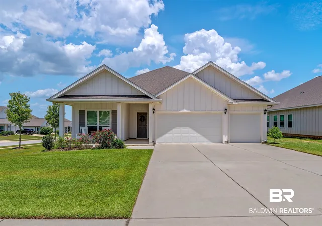 Photo 1 of Single family home for sale at 21580 Burney Rd, Fairhope, AL 36532 | MLS# 398525 | Listing updated on 2026-09-01