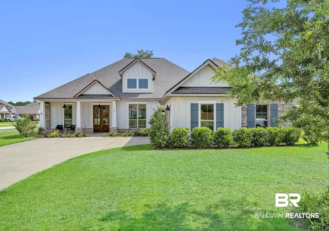 Photo 2 of Single family home for sale at 724 Culpeo Ave, Fairhope, AL 36532 | MLS# 400126 | Listing updated on 2026-09-02