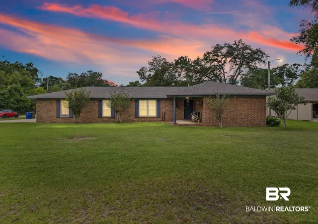 1st image of 1011 N Pine St, Foley, AL 36535 | MLS# 397817