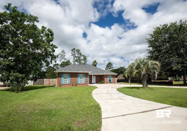 Photo 4 of Single family home for sale at 4559 Coral Cir, Gulf Shores, AL 36542 | MLS# 399839 | Listing updated on 2026-08-18