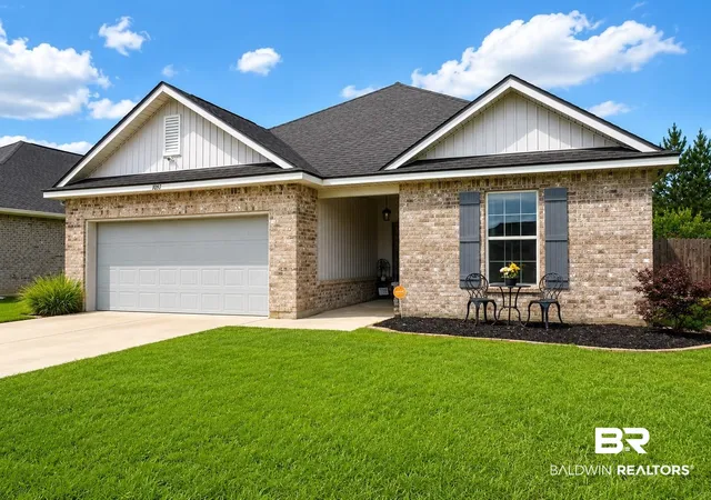 Photo 2 of Single family home for sale at 1097 Stella Rd, Foley, AL 36535 | MLS# 397187 | Listing updated on 2026-10-27