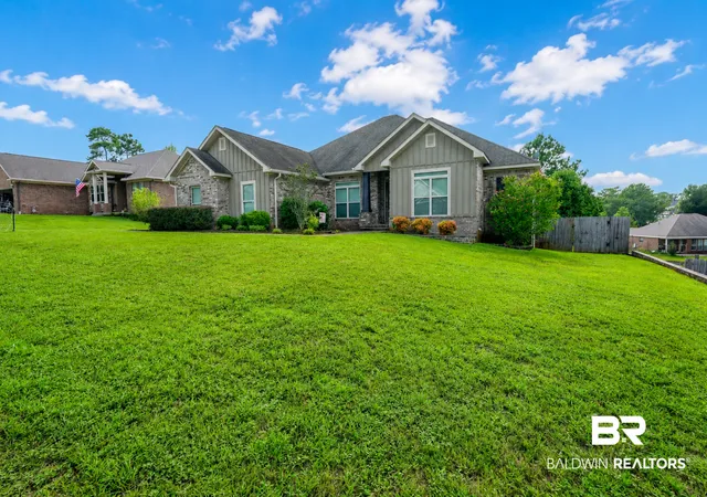 Photo 3 of Sale Pending at 30307 Westminster Gates Dr, Spanish Fort, AL 36527 | MLS# 409371 | Listing updated on 2026-09-30
