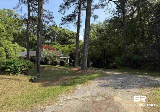 Photo 3 of Sale Pending at 1308 Daphne Ave, Daphne, AL 36526 | MLS# 395915 | Listing updated on 2026-09-10