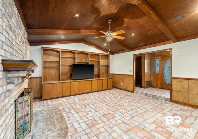 Photo 3 of Single family home for sale at 9712 Wills Ln, Lillian, AL 36549 | MLS# 396292 | Listing updated on 2026-08-21