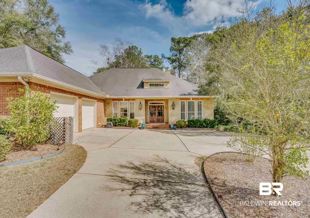 Photo 1 of Sale Pending at 109 Pebble Ct, Fairhope, AL 36532 | MLS# 392130 | Listing updated on 2026-09-03