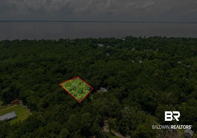 Photo 3 of Sale Pending at 19245 Wilson Ln, Fairhope, AL 36532 | MLS# 398570 | Listing updated on 2026-08-28