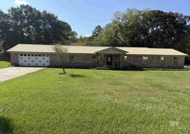 Homes for sale in Brewton, AL | 110 Woodmere Dr, Brewton, AL 36426 | MLS# 386298