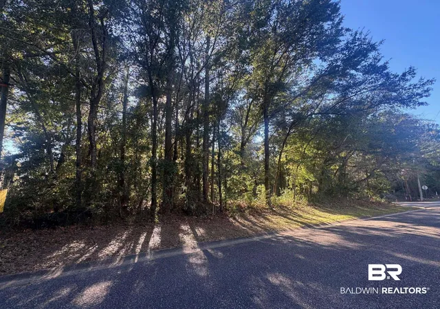Photo 1 of Sale Pending at 404 Miller Ave, Fairhope, AL 36532 | MLS# 390532 | Listing updated on 2026-08-31