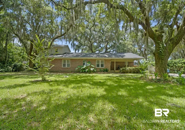 2nd image of 7079 Oak St, Milton, FL 32583 | MLS# 398893