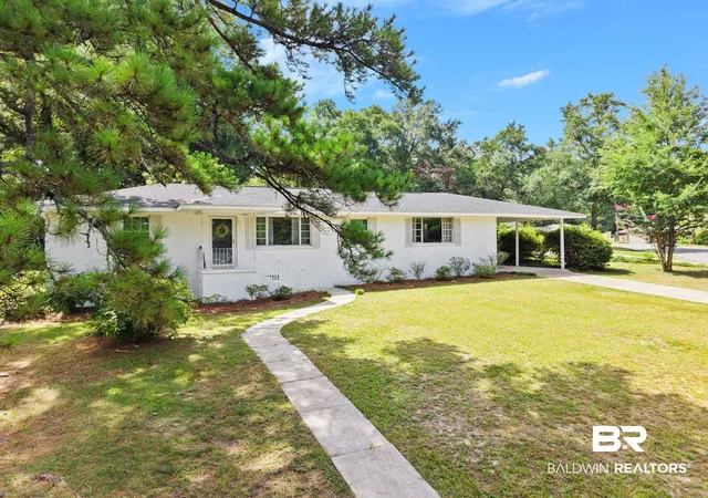 Photo 2 of Single family home for sale at 5417 Lusann Dr, Mobile, AL 36608 | MLS# 398921 | Listing updated on 2026-10-08