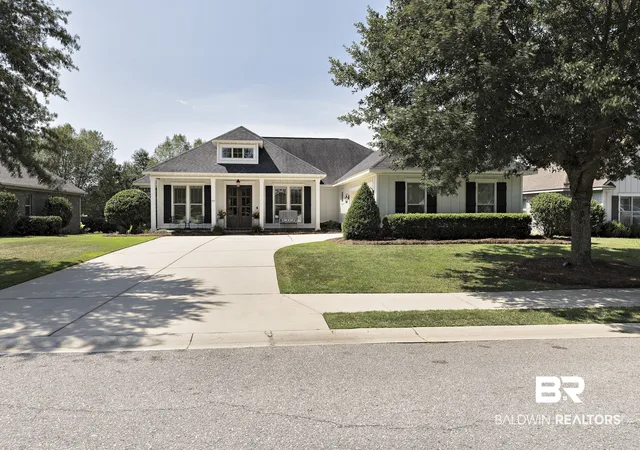 Photo 1 of Single family home for sale at 474 Bartlett Ave, Fairhope, AL 36532 | MLS# 409070 | Listing updated on 2026-08-24