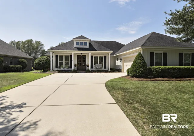 Photo 2 of Single family home for sale at 474 Bartlett Ave, Fairhope, AL 36532 | MLS# 409070 | Listing updated on 2026-08-24