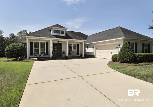 Photo 3 of Single family home for sale at 474 Bartlett Ave, Fairhope, AL 36532 | MLS# 409070 | Listing updated on 2026-08-24