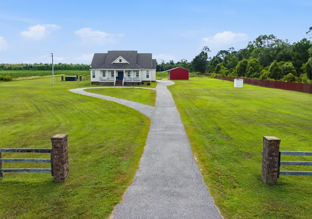 Photo 1 of Single family home for sale at 8794 Baptist Camp, Elberta, AL 36530 | MLS# 407725 | Listing updated on 2026-08-27