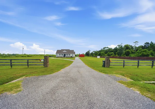 Photo 3 of Single family home for sale at 8794 Baptist Camp, Elberta, AL 36530 | MLS# 407725 | Listing updated on 2026-10-01