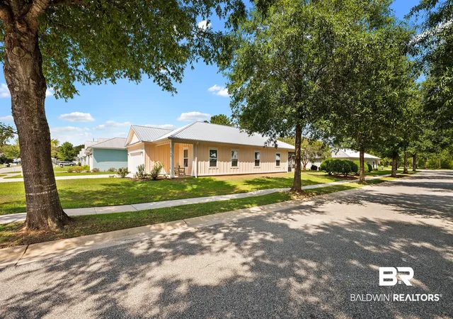 Photo 2 of Single family home for sale at 8060 Carmel Cir, Foley, AL 36535 | MLS# 409336 | Listing updated on 2026-08-20