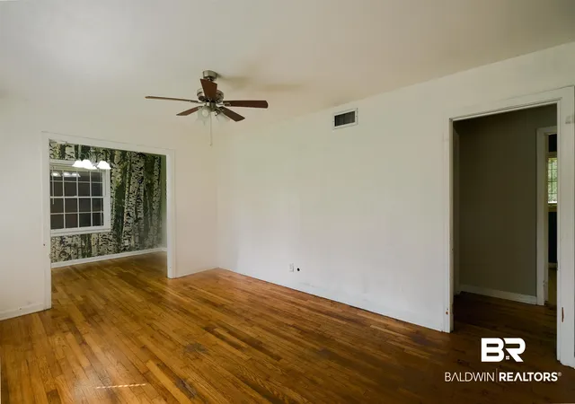 Photo 3 of Single family home for sale at 3157 Angus Dr, Mobile, AL 36606 | MLS# 397015 | Listing updated on 2026-08-24