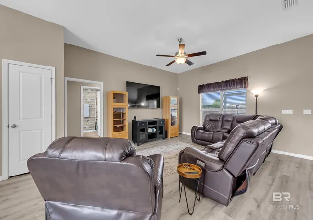 Homes for sale in Robertsdale, AL | 21721 Frankfort Court, Robertsdale, AL 36567 | MLS# 396503