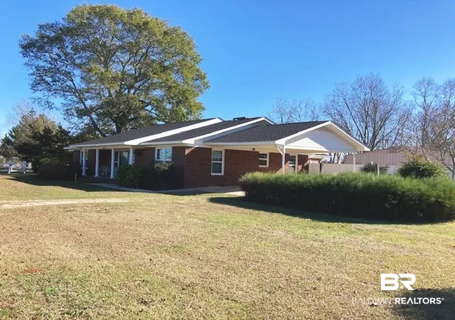 Photo 3 of Single family home for sale at 9870 Us Hwy 31, Atmore, AL 36502 | MLS# 339358 | Listing updated on 2026-10-15