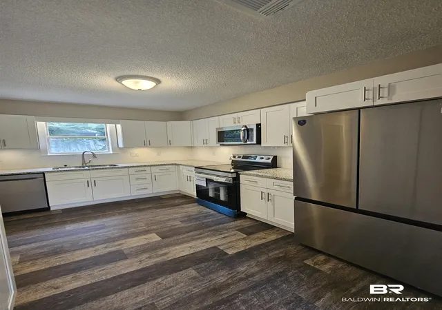 Photo 3 of Single family home for sale at 343 Ridgewood Dr, Daphne, AL 36526 | MLS# 398137 | Listing updated on 2026-09-09