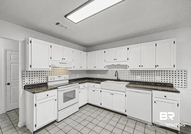 Photo 4 of Single family home for sale at 2776 Santa Rosa Cir, Lillian, AL 36549 | MLS# 392042 | Listing updated on 2026-09-28