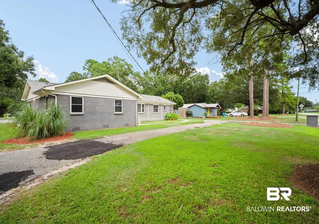 Photo 3 of Single family home for sale at 630 Cleveland Road, Saraland, AL 36571 | MLS# 409837 | Listing updated on 2026-08-31