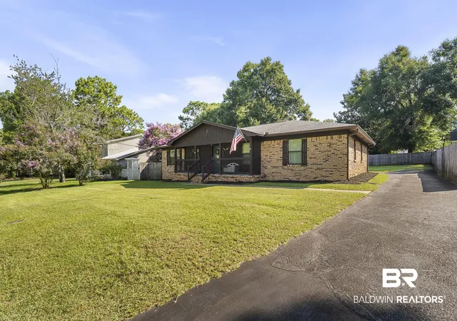 Photo 3 of Single family home for sale at 105 Brentwood Dr, Daphne, AL 36526 | MLS# 399025 | Listing updated on 2026-09-09