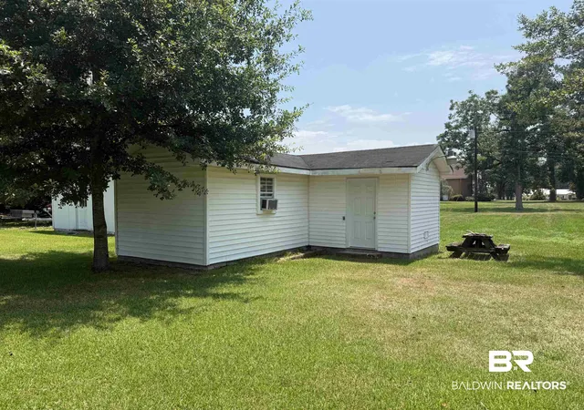 Photo 3 of Single family home for sale at 107 Davison St, Brewton, AL 36426 | MLS# 400091 | Listing updated on 2026-07-31