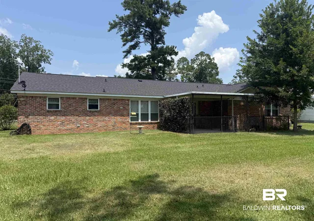 Photo 4 of Single family home for sale at 107 Davison St, Brewton, AL 36426 | MLS# 400091 | Listing updated on 2026-07-31