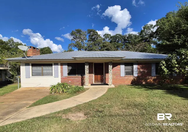 1st image of 105 Elizabeth St, Evergreen, AL 36401 | MLS# 390446