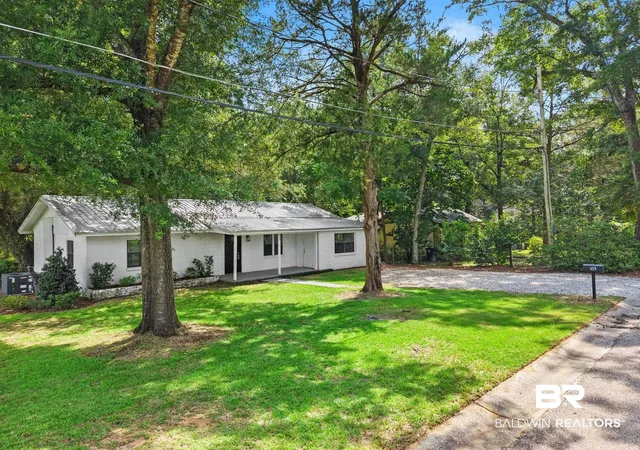 Photo 2 of Single family home for sale at 415 Forester Ave, Fairhope, AL 36532 | MLS# 399010 | Listing updated on 2026-09-02