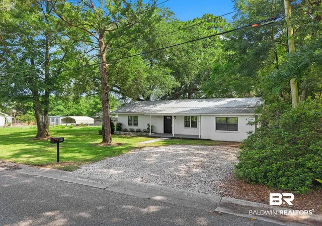 Photo 3 of Single family home for sale at 415 Forester Ave, Fairhope, AL 36532 | MLS# 399010 | Listing updated on 2026-09-16