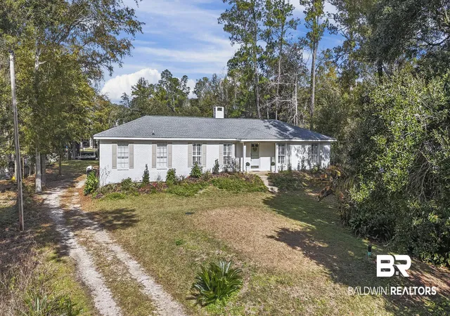 Photo 3 of Single family home for sale at 10235 Canal Cir, Fairhope, AL 36532 | MLS# 400072 | Listing updated on 2026-08-22