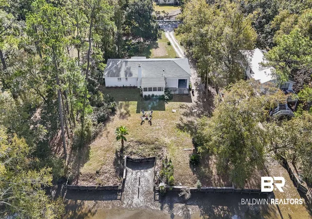 Photo 4 of Single family home for sale at 10235 Canal Cir, Fairhope, AL 36532 | MLS# 400072 | Listing updated on 2026-10-20