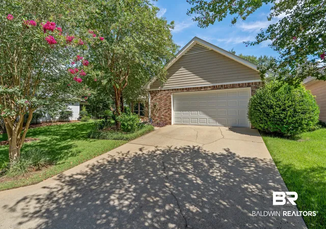 Photo 3 of Single family home for sale at 307 Savannah Cir, Foley, AL 36535 | MLS# 407185 | Listing updated on 2026-08-31