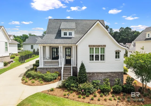 Homes for sale in Fairhope, AL | 901 Geranium Dr, Fairhope, AL 36532 | MLS# 396586