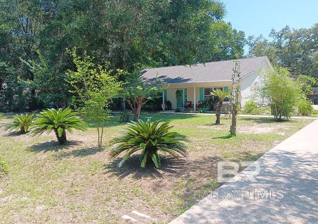 Homes for sale in Lillian, AL | 32844 W Bay Dr, Lillian, AL 36549 | MLS# 398906