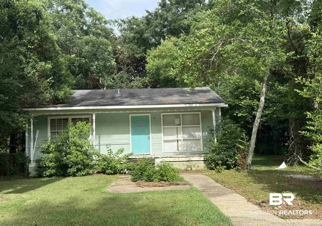 Photo 1 of Single family home for sale at 2504 Old Spanish Trl, Daphne, AL 36526 | MLS# 399808 | Listing updated on 2026-09-12