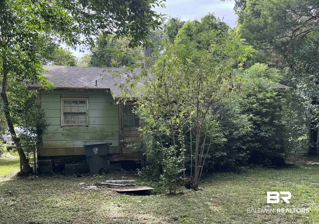 Photo 3 of Single family home for sale at 2504 Old Spanish Trl, Daphne, AL 36526 | MLS# 399808 | Listing updated on 2026-09-12