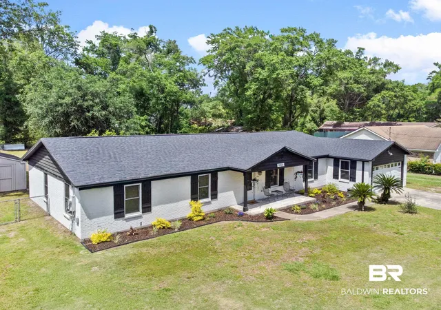Photo 2 of Single family home for sale at 9926 Clarke Ridge Rd, Foley, AL 36535 | MLS# 398408 | Listing updated on 2026-08-14