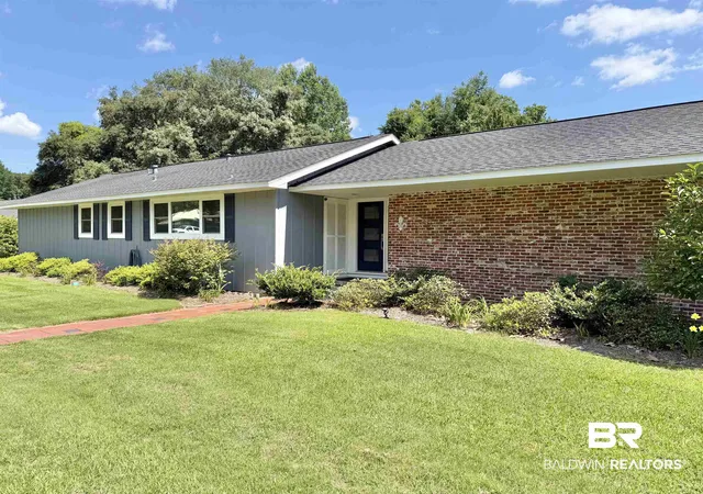 2nd image of 199 W Oak St, Atmore, AL 36502 | MLS# 397909