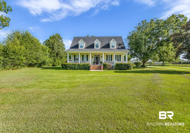 Photo 1 of Single family home for sale at 10097 Grove Dr, Fairhope, AL 36532 | MLS# 400106 | Listing updated on 2026-08-19