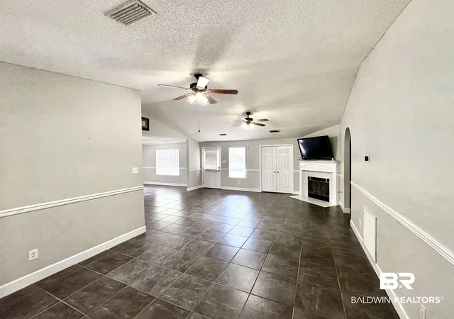 Photo 2 of Single family home for sale at 7201 N Ashmoor Dr, Mobile, AL 36695 | MLS# 397323 | Listing updated on 2026-08-12