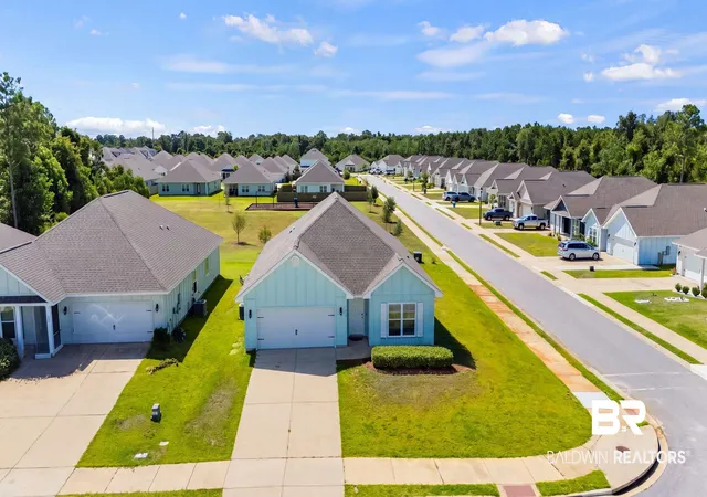 Photo 3 of Townhouse for sale at 395 Landward Dr, Gulf Shores, AL 36542 | MLS# 406761 | Listing updated on 2026-08-18