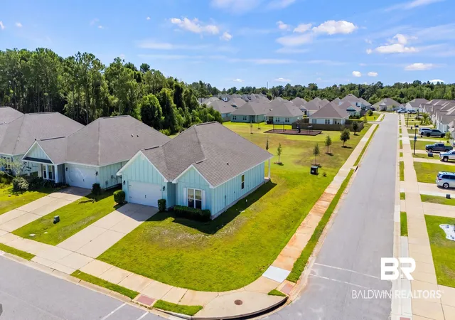 Photo 3 of Townhouse for sale at 395 Landward Dr, Gulf Shores, AL 36542 | MLS# 406761 | Listing updated on 2026-08-18