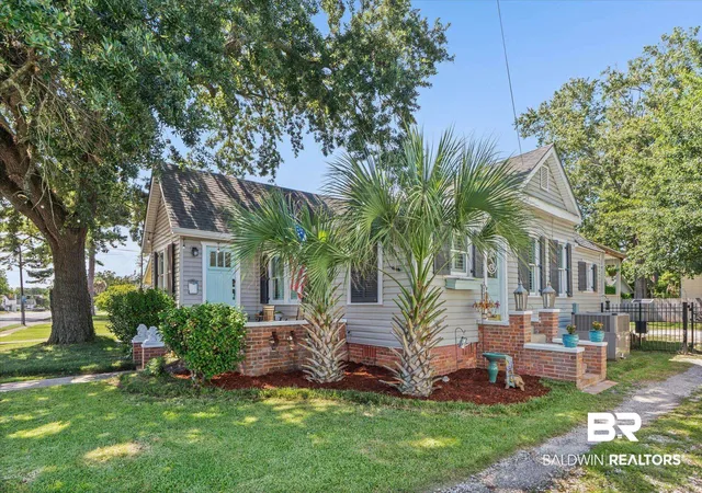 22nd image of 2456 Dauphin St, Mobile, AL 36606 | MLS# 399877